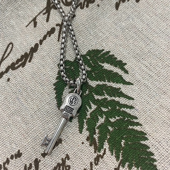 David Yurman Silver Skull Key Necklace - Picture 5 of 7